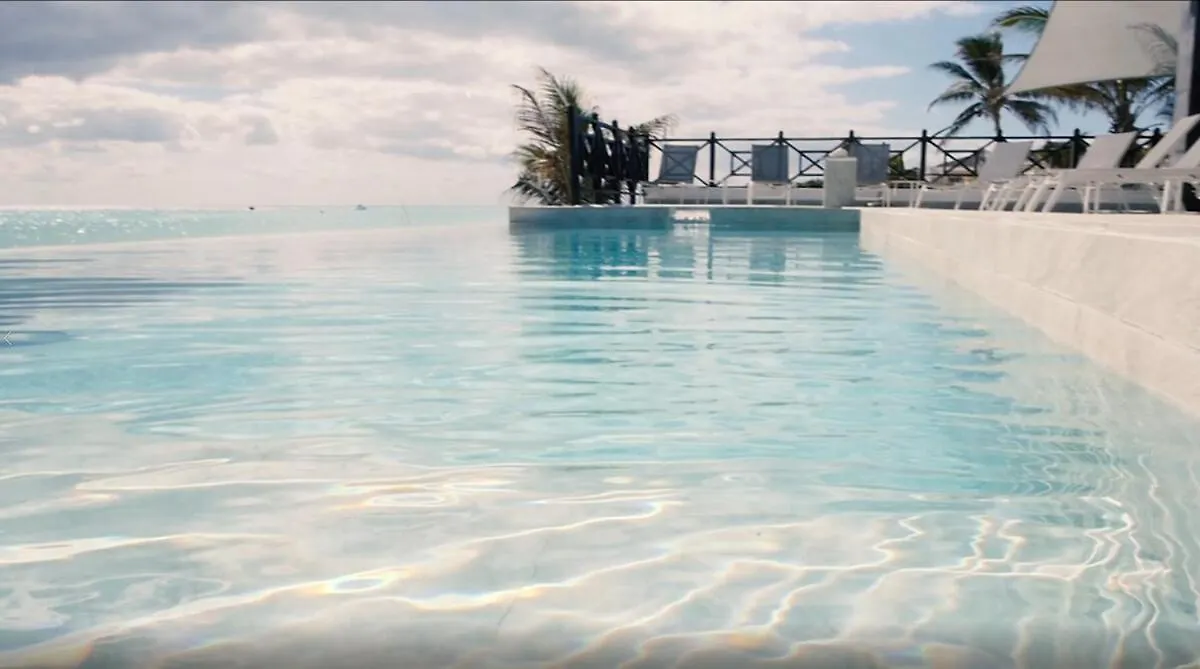 It Was Just As Beautiful If Not More Than The Pictures Showed Playa del Carmen 0*,  México